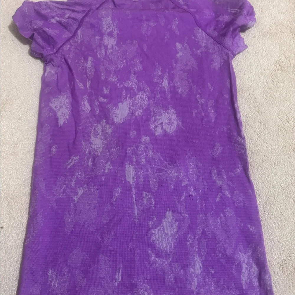 Lululemon Shadow Bloom Moonlit Magenta / Faint Lavender Swiftly Shirt - Picture 4 of 11